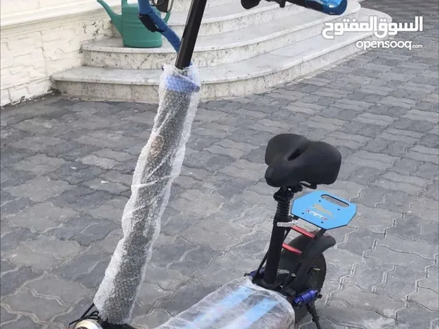 للبيع سكوتر شغال واموره طيبه وما فيه شي
