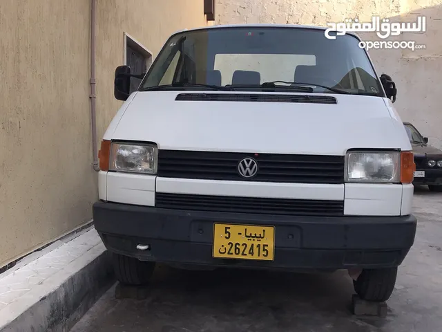 Used Volkswagen Transporter in Tripoli