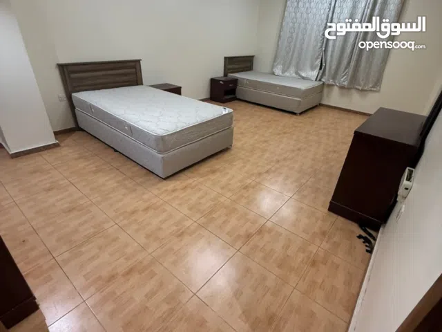 EXECUTIVE FULLY FURNISHED SHARING APARTMENT BECHULERS LADIES ROOM FOR RENT.