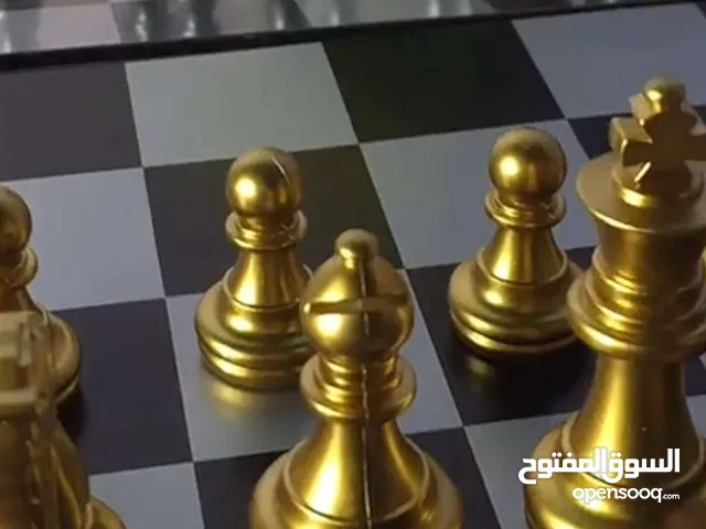 شطرنج مغناطيس لعبة الشطرنج المغناطيسية (قابلة للطي) الاستخدامات: لعبة فكرية ممتعة تنمّي مهارات الت