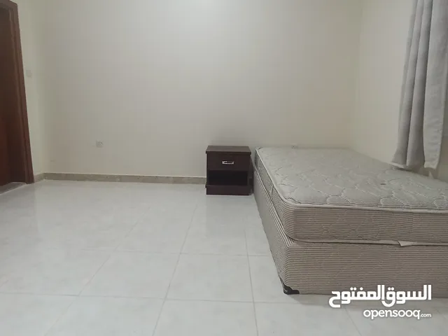 EXECUTIVE MALE BACHELOR'S ROOM AVAILABLE EXECUTIVE FEMALE BACHELOR'S ROOM AVAILABLE