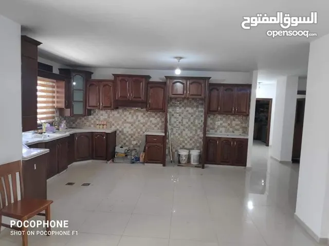 شقة للايجار غير مفروش موقع مميز