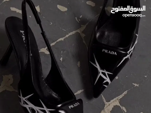 education design and custom art wearable