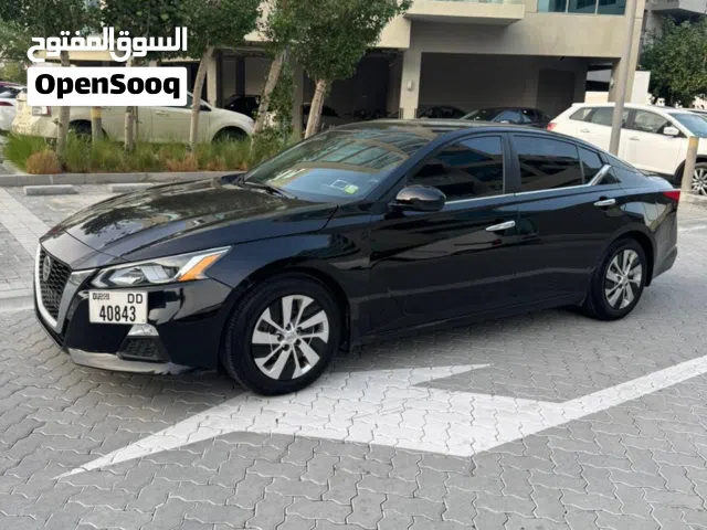 2021 نيسان التيما SR