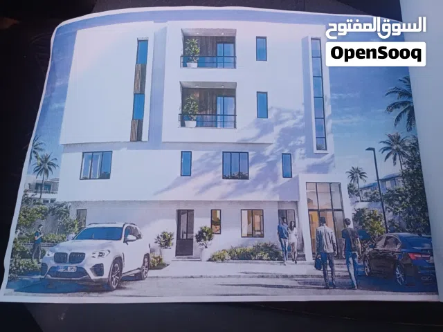 شقتين  في عماه ثلاثة ادوار فقط كل دوار شقة علي وجهتين  امام مسجد عمر بن الخطاب  قرب 7 ابريل