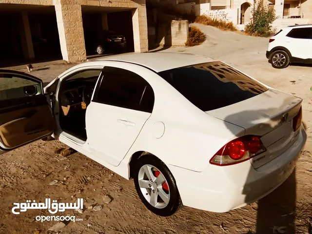 هوندا سيفك بحالة ممتازة