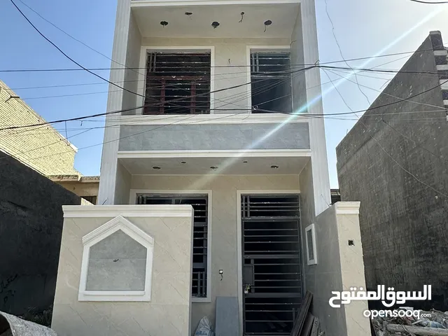 220 m2 3 Bedrooms Townhouse for Sale in Baghdad Jihad