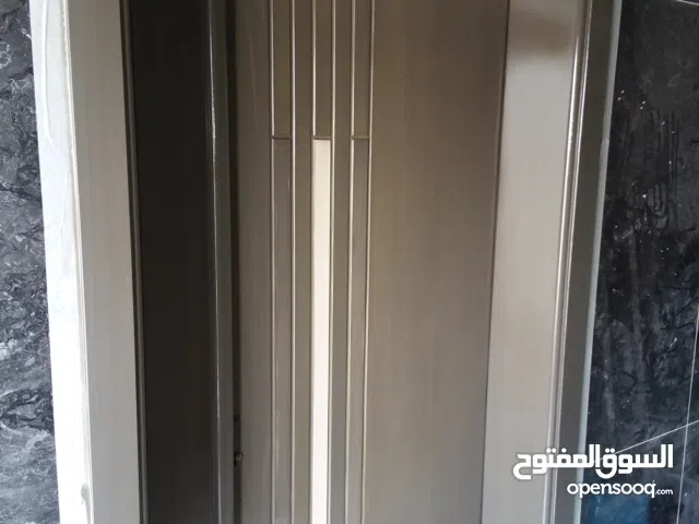 ابواب خشبيه روووعه ...خشب سويدي ...خشب مرنتي . اي شكل يختاره الزون نشتغله .واسعار مناسبه. انشاء الله