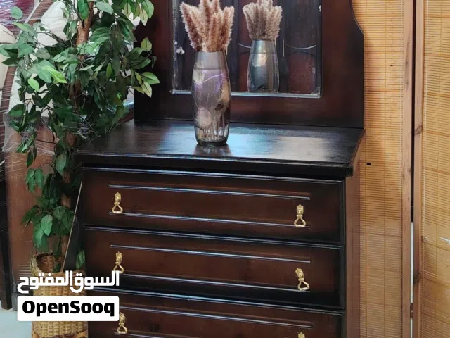 غرفة نوم شبابية للبيع