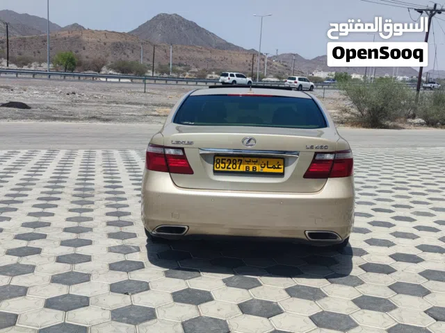 سياره لكزس للبيع