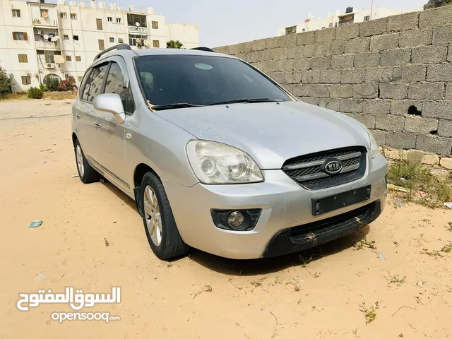 Used Kia Carens in Tripoli