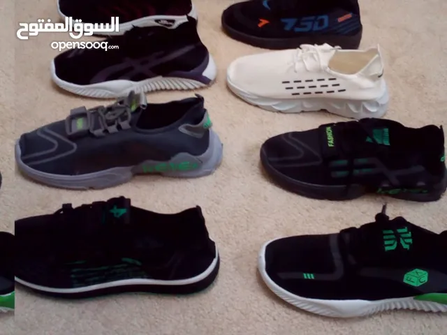 43 Sport Shoes in Zarqa