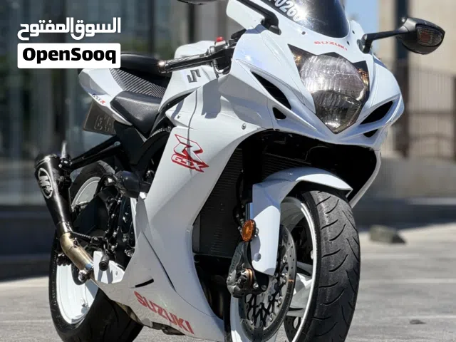 Suzuki  GSX-R600 2020  لون ابيض حبه مميزه بالاردن من نوعها فحص شركه  خالي حوادث