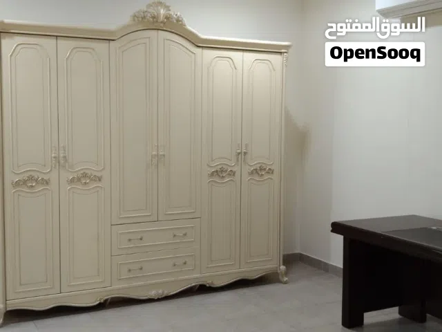 غرفه نوم كامله مستعمله بحاله جيده جدا سرير كبير عرض 200×200