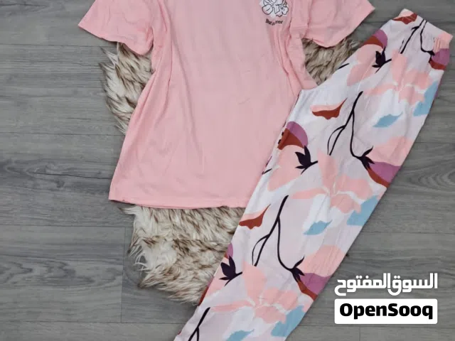 ملابس طقم توتة