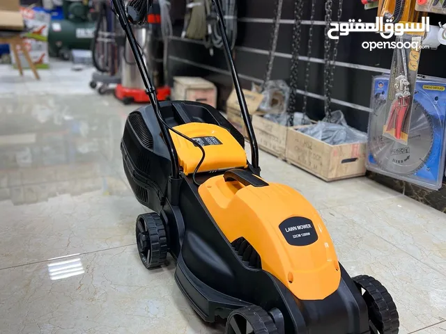 مكينه قص عشب