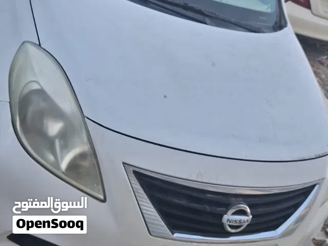 Nissan Sunny 2013