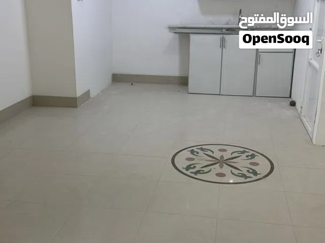 ستوديوكبير للايجار بالغبرة