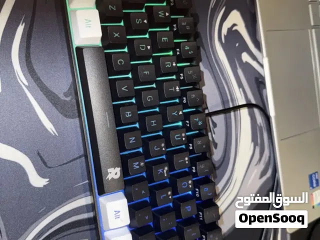لوحة مفاتيح ميكانيكية احترافية و ماوس العاب احترافي خفيف