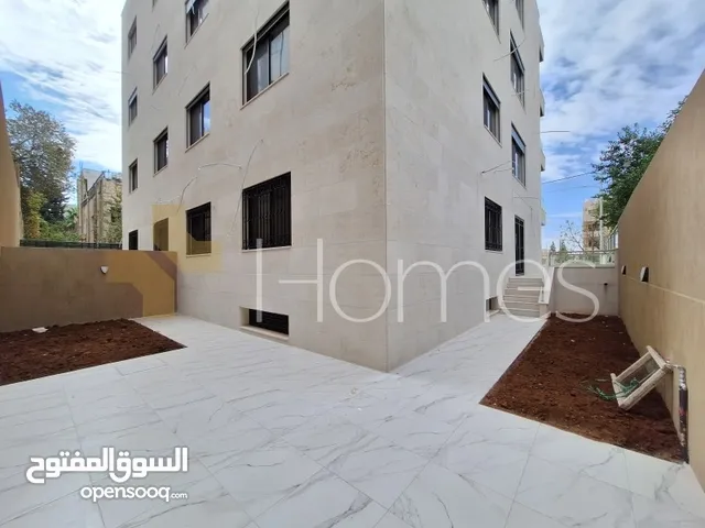 شقة ارضية مع حديقة للبيع في ضاحية الامير راشد بمساحة بناء 150م