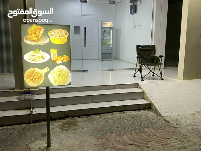 مقهي جاهز للبرجر بيتزا وكرك وكل شي