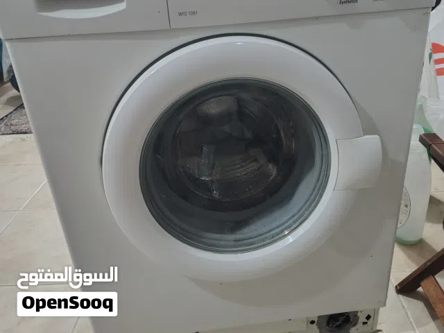 غساله بوش الالماني الاصلي لم يتم تصليحها ابدا  شغالة .. ماعدا النشافة لا تصرف ماء  والفلتر انكسر