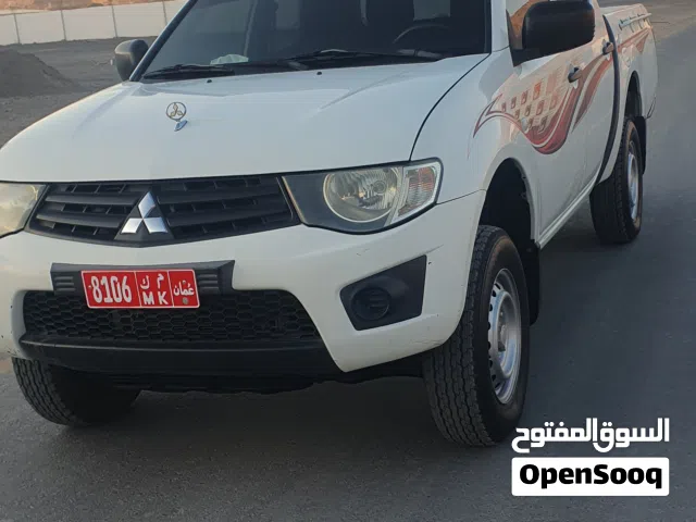 بيكاب متسوبيشي 2012 دفع رباعي للبيع