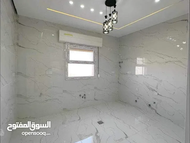 140m2 5 Bedrooms Apartments for Sale in Benghazi Al-Sayeda A'esha