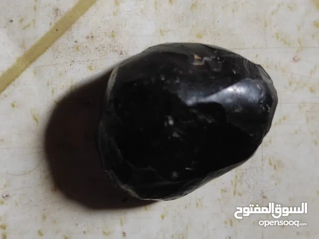 احجار كريمه.