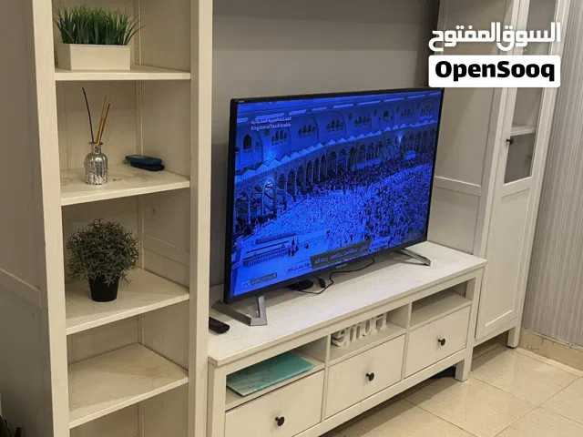 للبيع طاولة تلفزيون اكيا