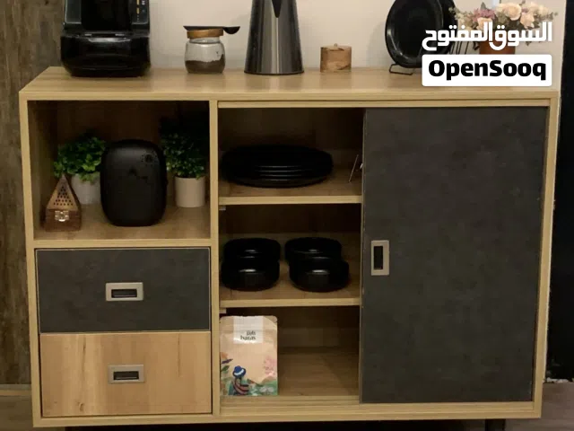 بيع جمله 4 اركان كوفي وعلاقة ملابس خشب طبيعي كلها جديده لم تستخدم