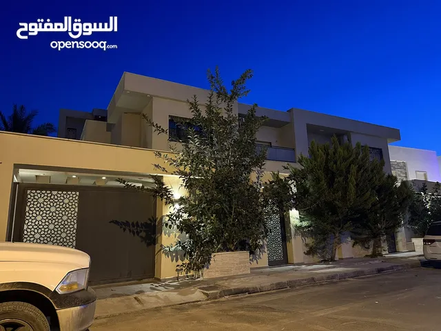 550 m2 5 Bedrooms Villa for Sale in Tripoli Al-Sabaa