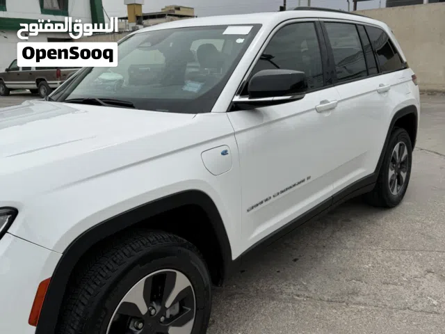 2024 جيب جراند شيروكى Limited