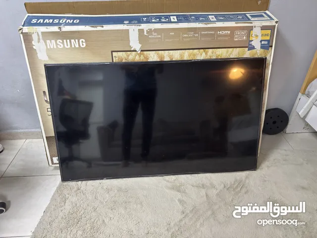 Broken UHD Samsung TV 55 inch 7series NU7100