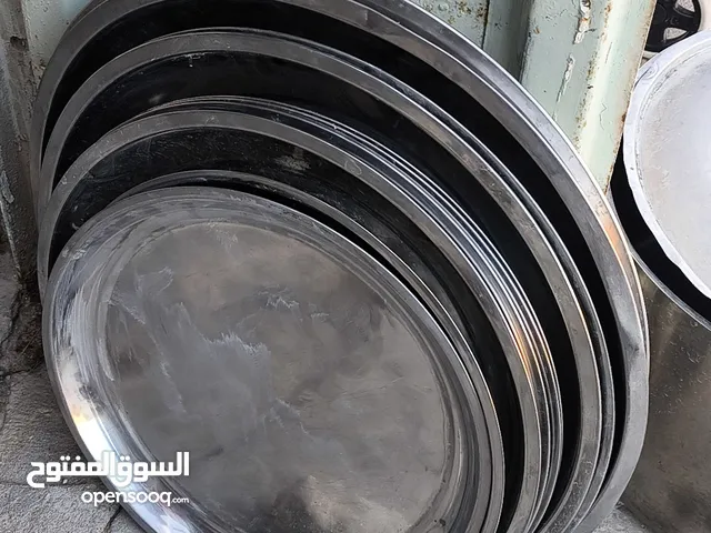 السلام عليكم يوجد لدينا كراسي اطفال وصواني وعربانه تسوق واماعينن فرفوري اوقات المحل من الرابعه عصر