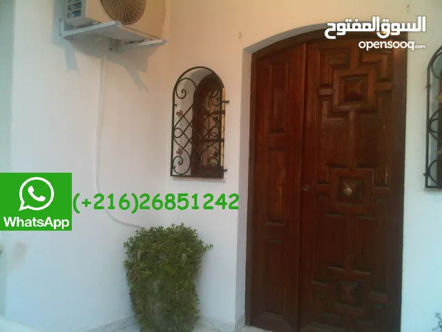 للإيجار منزل أرضي واسع مفروش و نظيف في العوينة