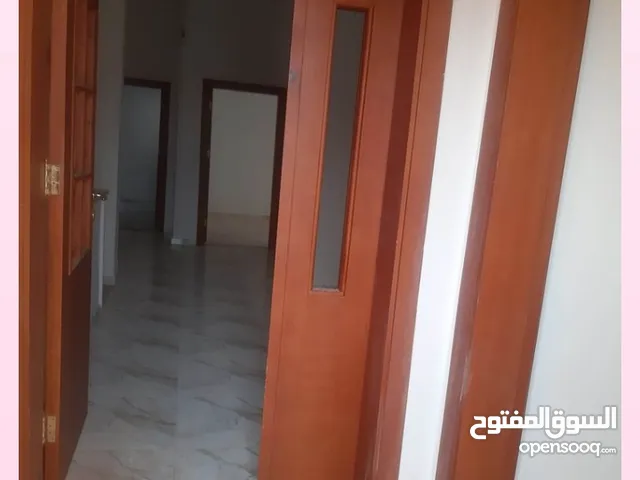 145 m2 3 Bedrooms Townhouse for Rent in Tripoli Ain Zara