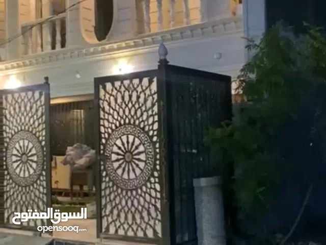 بيت للبيع موقع مميز جدا حي الجامعة خلف ابو طلال القديم مساحة 158 م