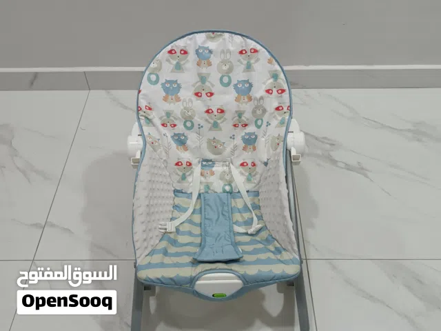 كرسي أطفال بحالة ممتازة