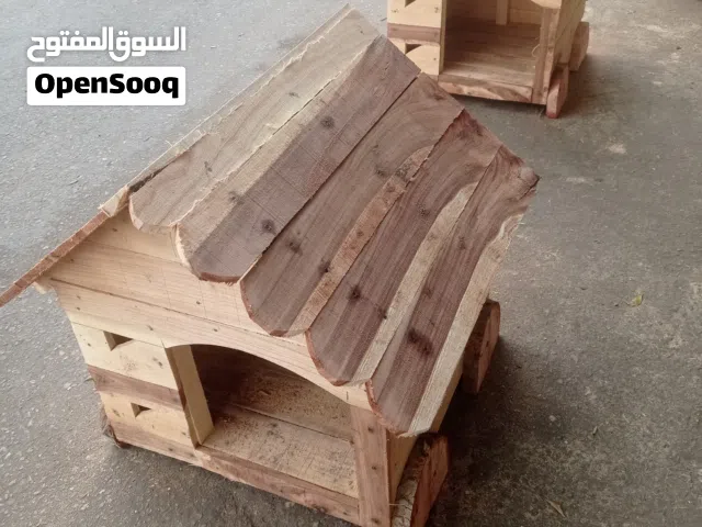 بيوت خشبية آمنة للكلاب والقطط جميع المقاسات من أجود أنواع أخشاب الأشجار الطبيعية التي تقاوم البرودة