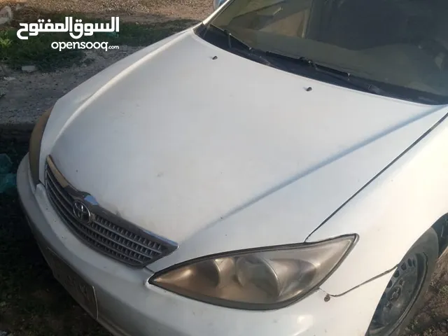 كامري 2003  عربيه نضيفه  مدوره  مكنه فل  محتاجه حبه شغل في الكهرباء تفاوض عموله من المشتري