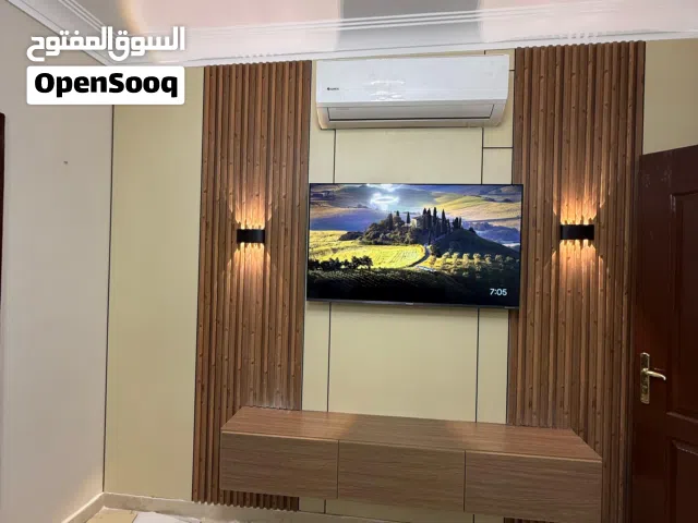 بليط سوري وكافة اعمال السيراميك والرخام والجرانيت وأعمال الصيانة العامة وبديل الخشب وبديل الرخام
