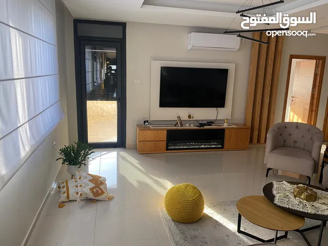 200 m2 3 Bedrooms Apartments for Sale in Ramallah and Al-Bireh Al Baloue