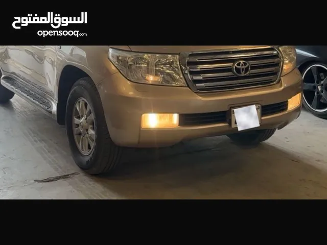 ليتات كروزر من 2008 الي 2015  مستخدم اصلي وشخال حط سعرك وشيل