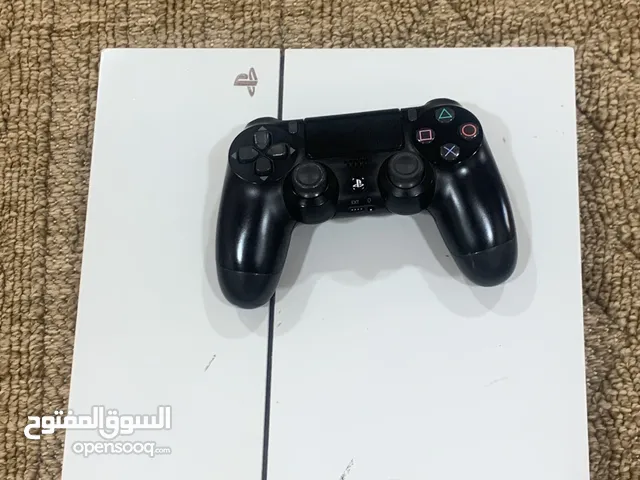 PlayStation 4 PlayStation for sale in Al Dhahirah