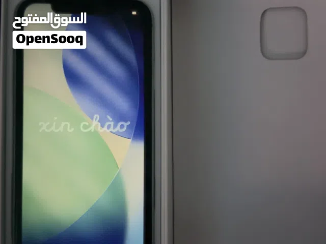 آيفون 11 اخضر بحاله جيده