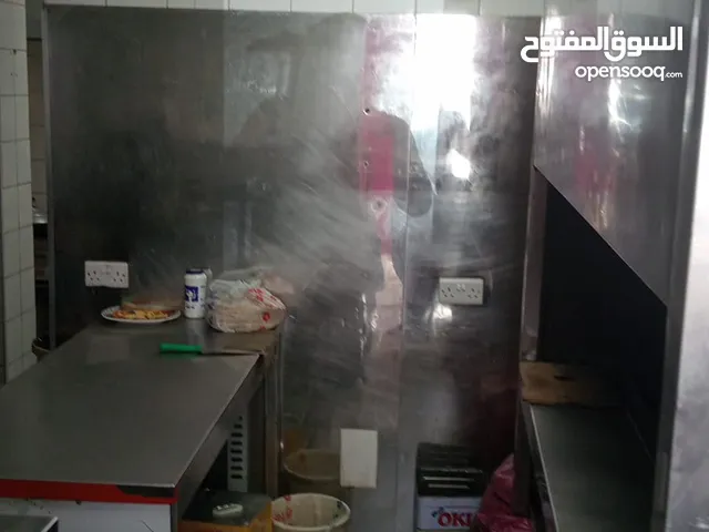 مطعم للبيع بالخلو كامل الاغراض وحديثه ومتاح بالرخصه حديثه