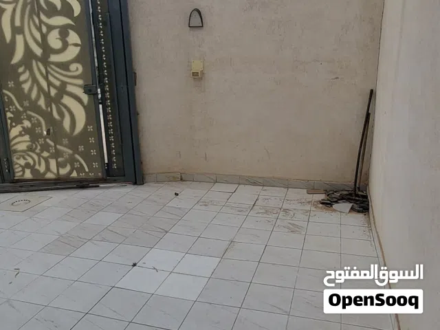 200 m2 4 Bedrooms Villa for Rent in Tripoli Al-Hashan