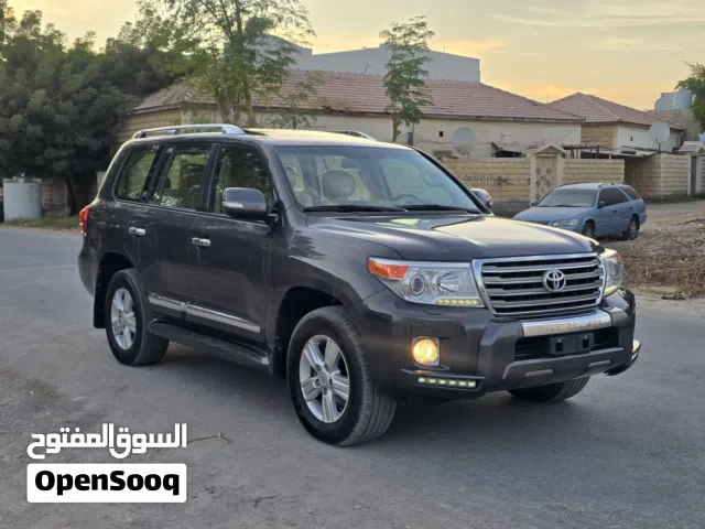 Land cruiser VXR V8 GCC 2014 Price 90,000