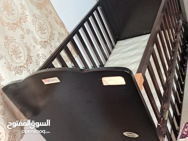 سرير اطفال